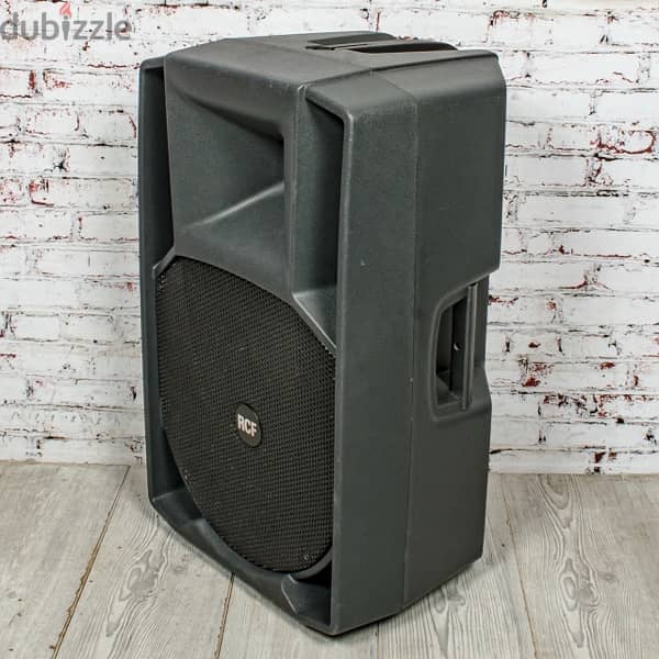 Speakers and amp for sale مجموعة سماعات للبيع 3