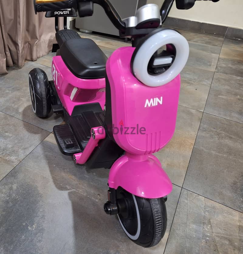 2 months old kids electric scooter 1