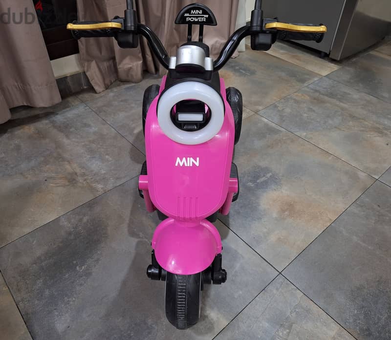 2 months old kids electric scooter 5