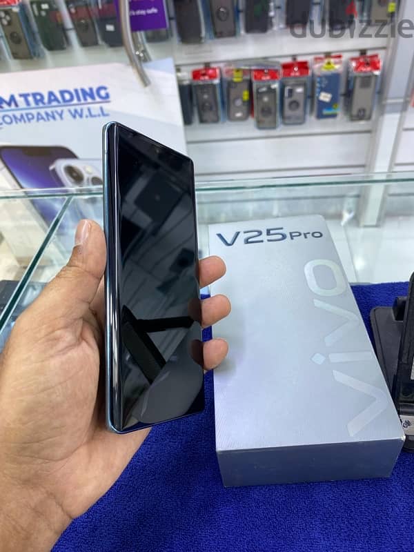 VIVO V25 pro 5G 1