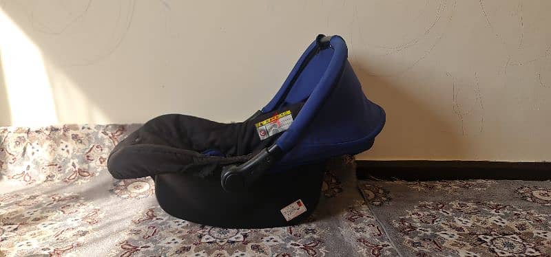 Car baby seat, high quality, excellent condition 0