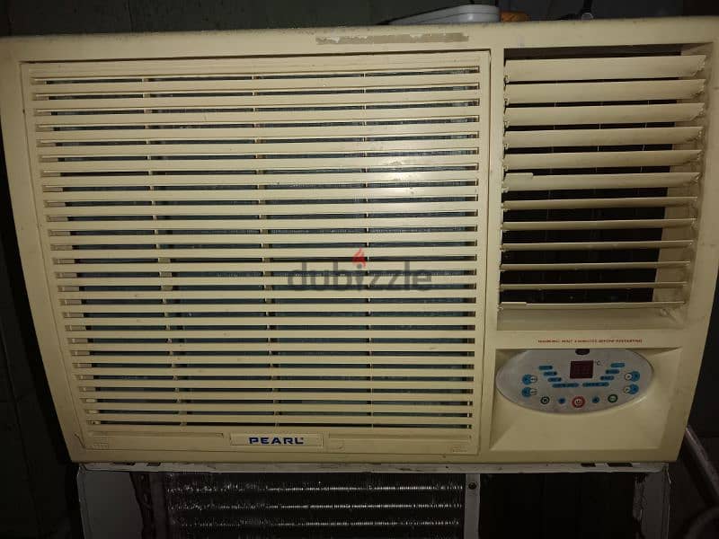 Window AC for sale with remote 1