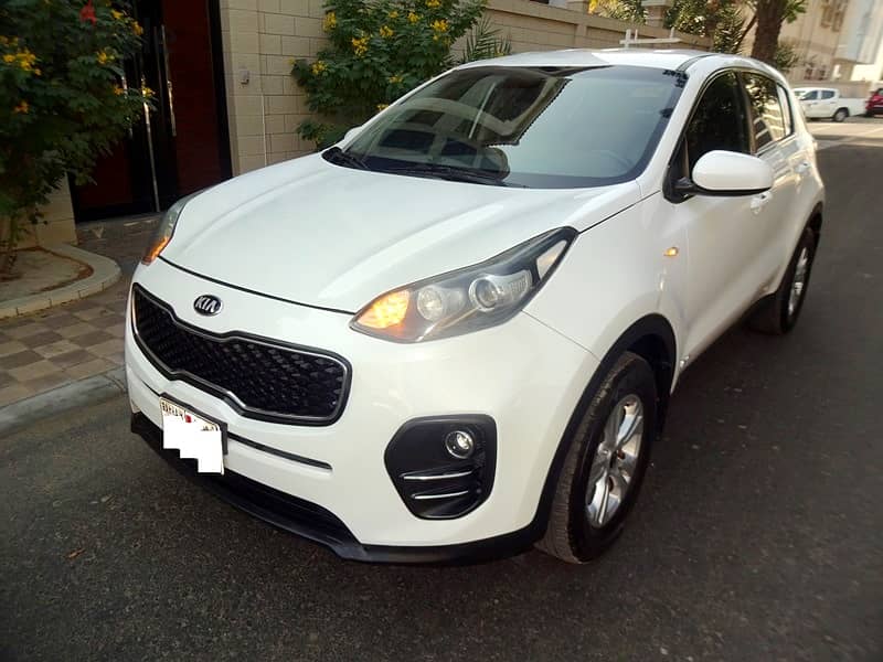 Kia Sportage GDI 2.4 L 2017 AWD White Well Maintained Urgent Sale 0