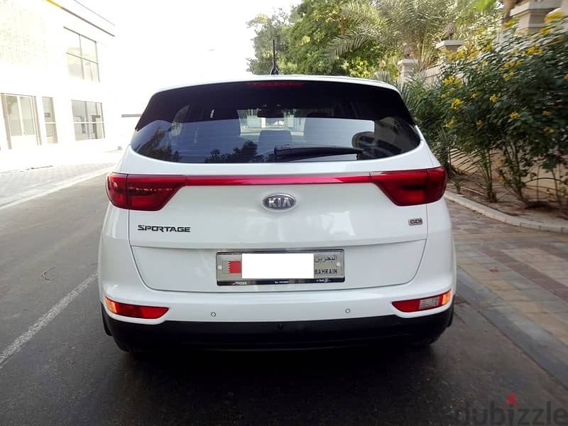 Kia Sportage GDI 2.4 L 2017 AWD White Well Maintained Urgent Sale 2