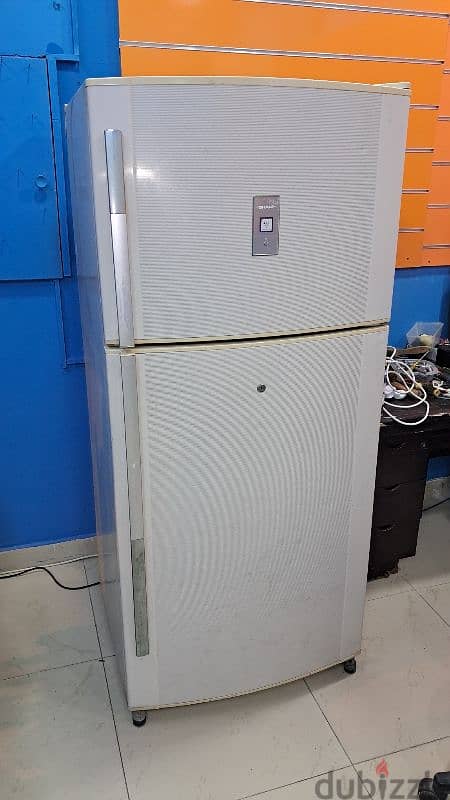 Sharp Big Refrigerator 760/740 Lit 0