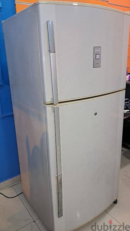 Sharp Big Refrigerator 760/740 Lit 3