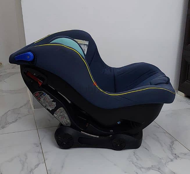 Junior's Speedwell Car Seat 1