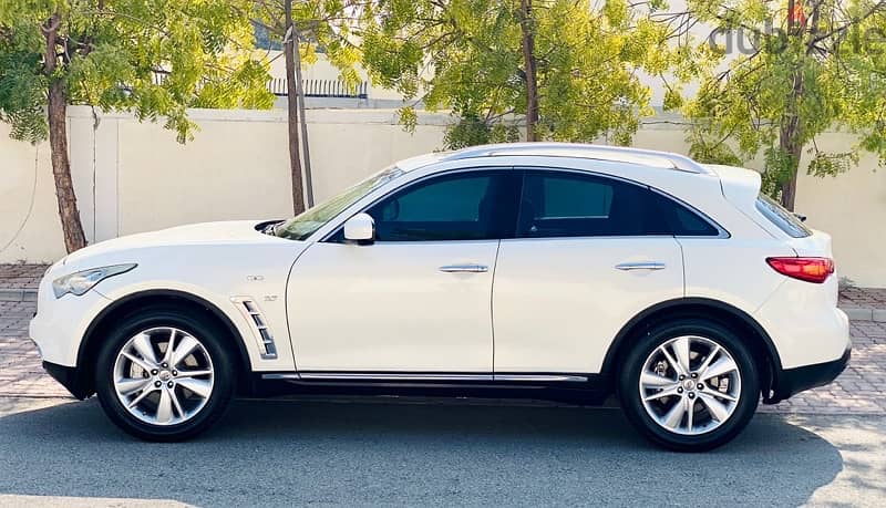 Infiniti QX70 2014 Model/Full Option/For sale 7