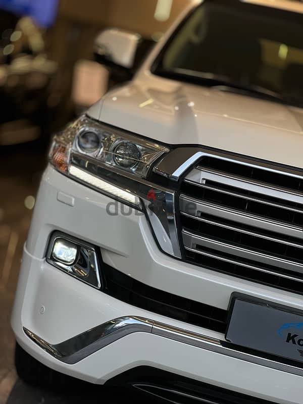 Toyota Land Cruiser 2017 1