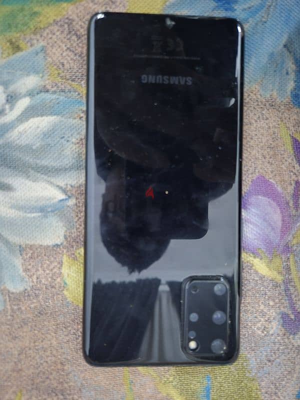 Samsung galaxy S20+ 5G like new 6