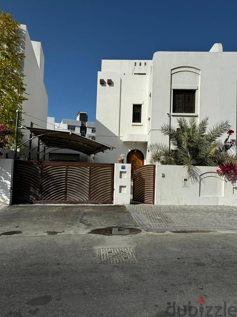 Villa in Qalali for Sale 1