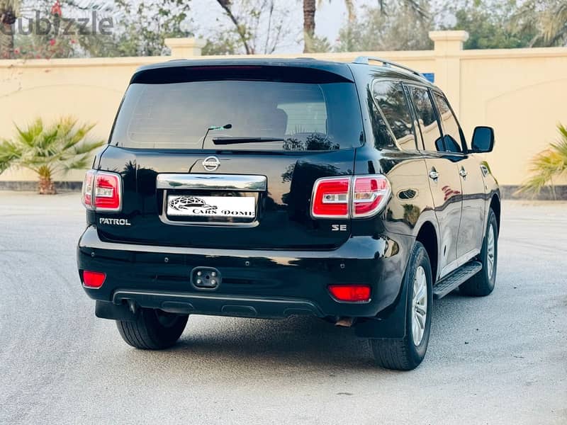 Nissan Patrol 2013 SE With Sunroof 3