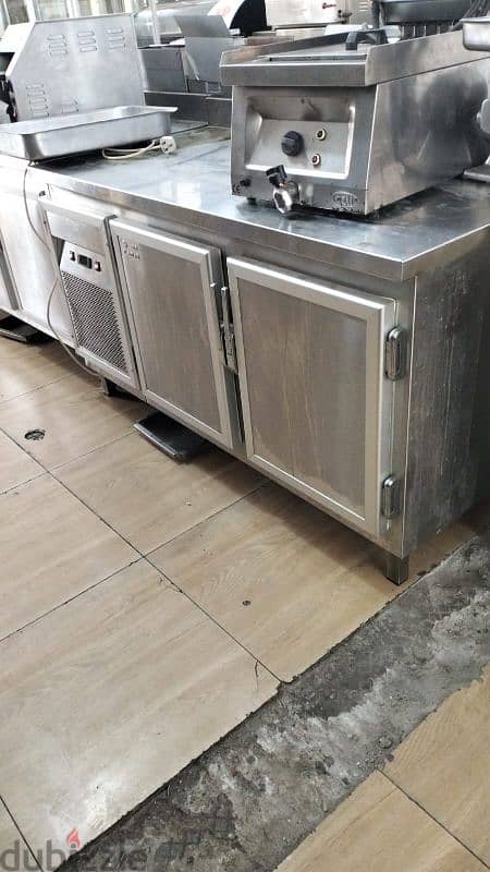 We buy restaurant, bakery, cafe and stock equipment 7