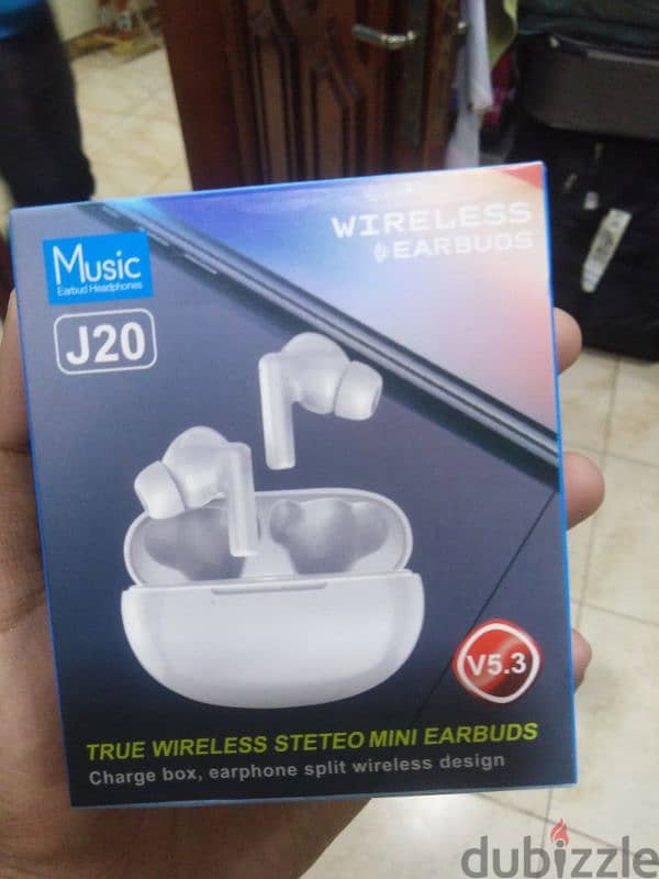 EARBUDS J20 NOT USED 0