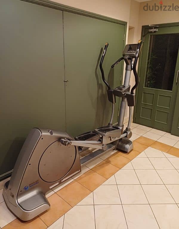 Cross trainer Heavy-duty  GOOD Condition 3