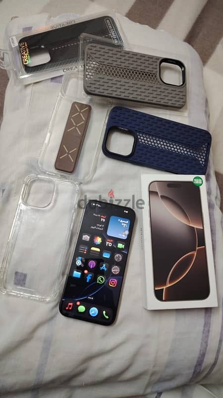 I phone 16 pro max desert titanium 256 go new just 10 days 2