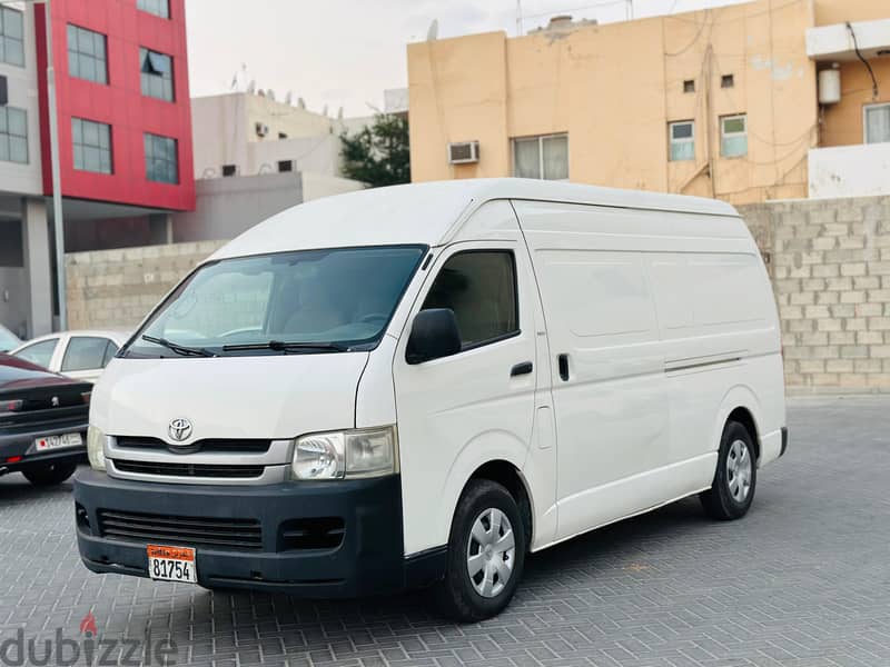 TOYOTA HIACE 2010 MODEL HIGHROOF GOODS VAN 4