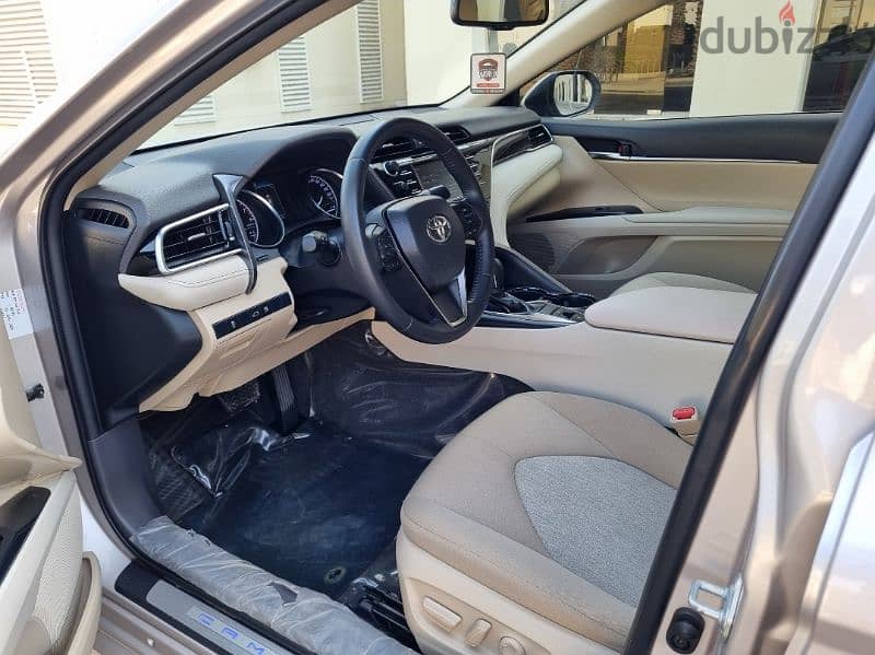 TOYOTA CAMRY GLE 2018 6