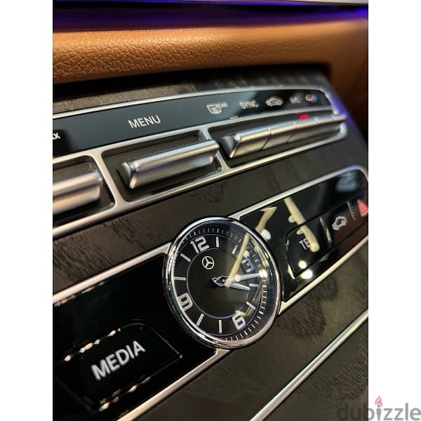 Mercedes-Benz E200 2019 13