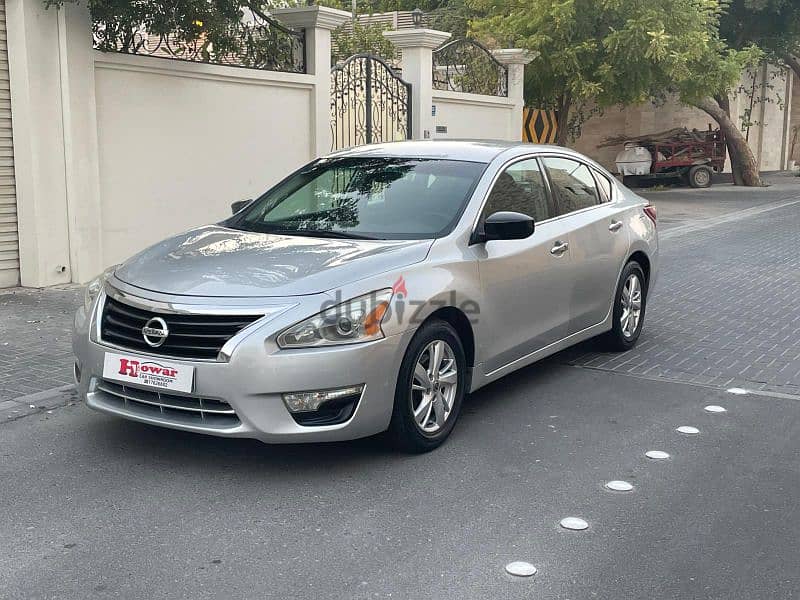 2013 model Nissan Altima 0