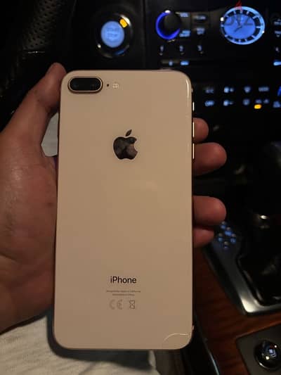 IPHONE 8 Plus (argent sale )