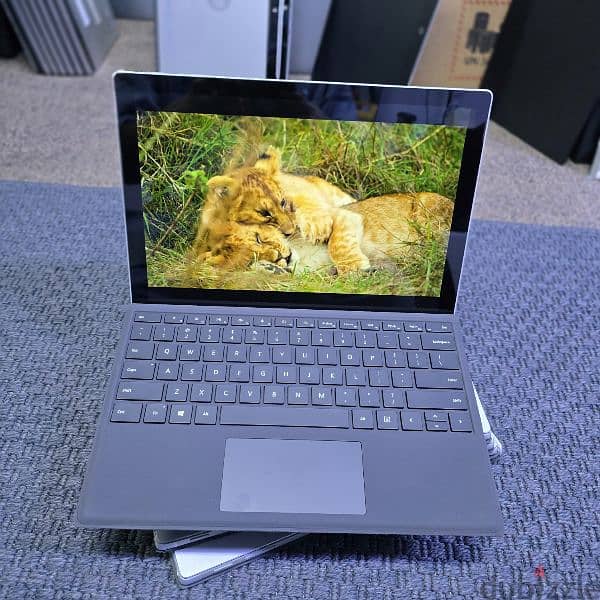 Microsoft Surface Pro 5 Core i5-7th Generation 1