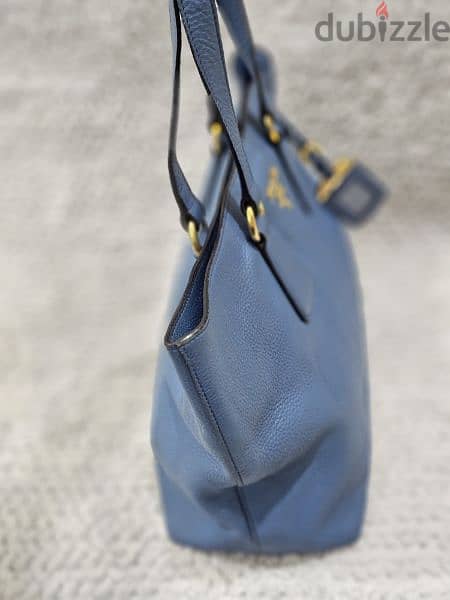 Prada Shoulder Bag in Blue Vitello Daino Leather and Gold hardware. 4