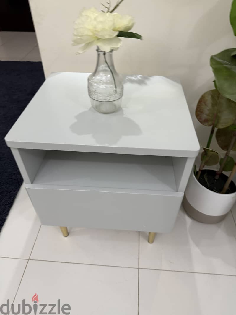 Elegant home center side tables two No heavy duty 4