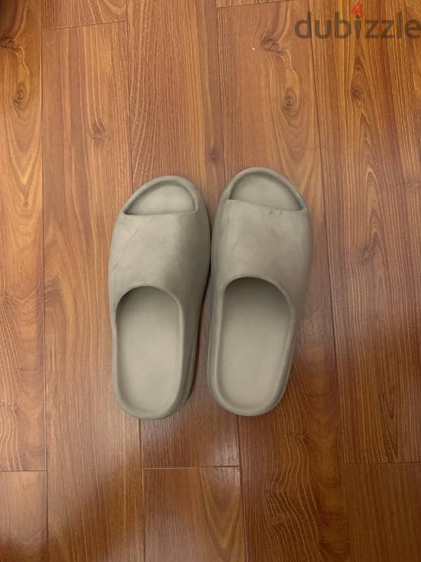 Yeezy slides color pure 2