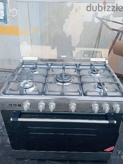 oven for sale only used 3 month new oven