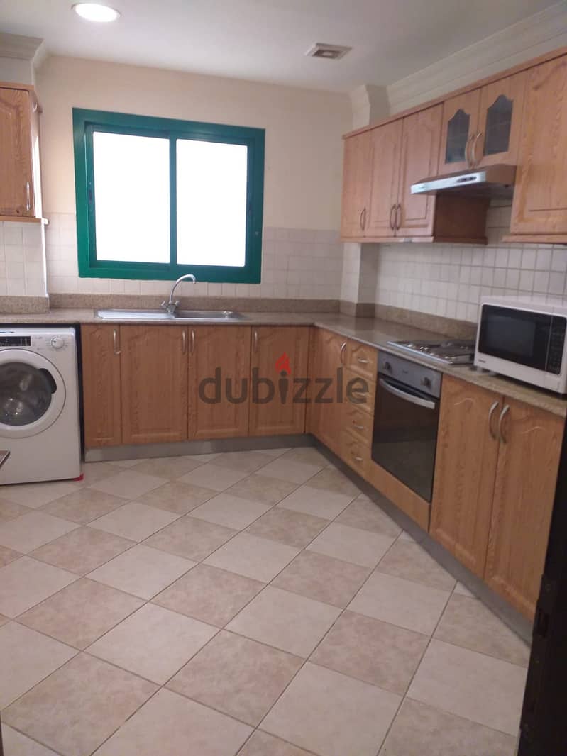 Lowest price 2 BHK apartment for rent in juffair 9