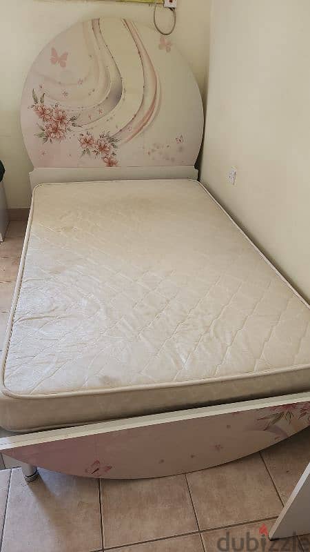 Single Bed with Medicated Orthopedic mattress. 6