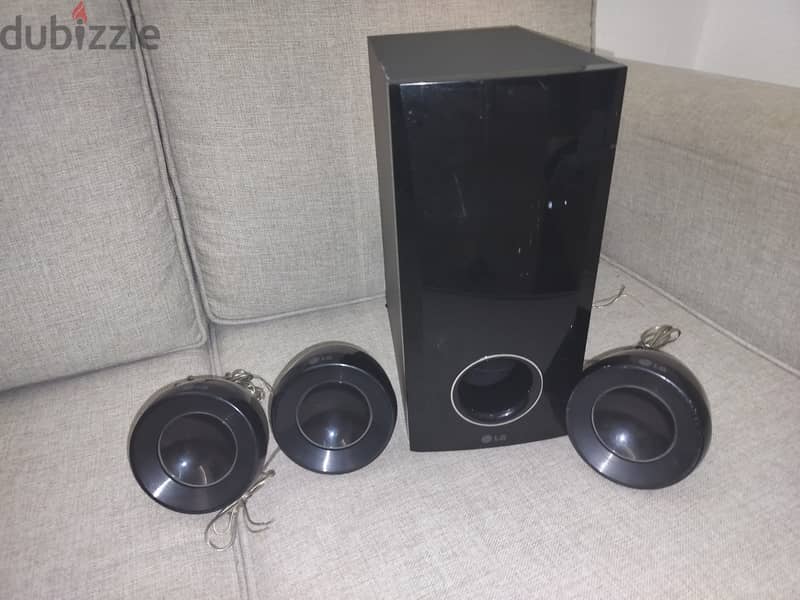 LG 3 surround 1 subwoofer 1