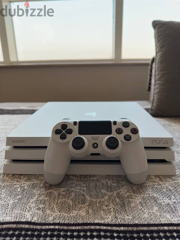 PLAYSTATION 4 LIMITED EDITION with 1 ORIGINAL DUALSHOCK CONTROLLER 5