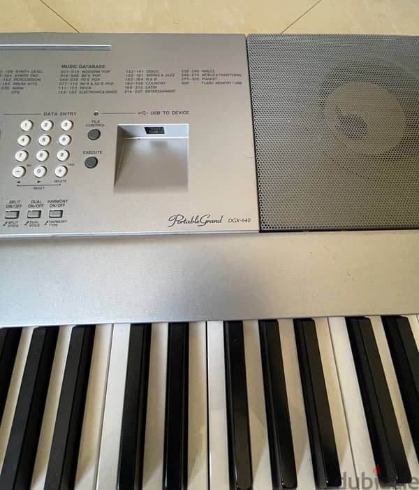 YAMAHA DIGITEL PIANO KEYBOARD 1