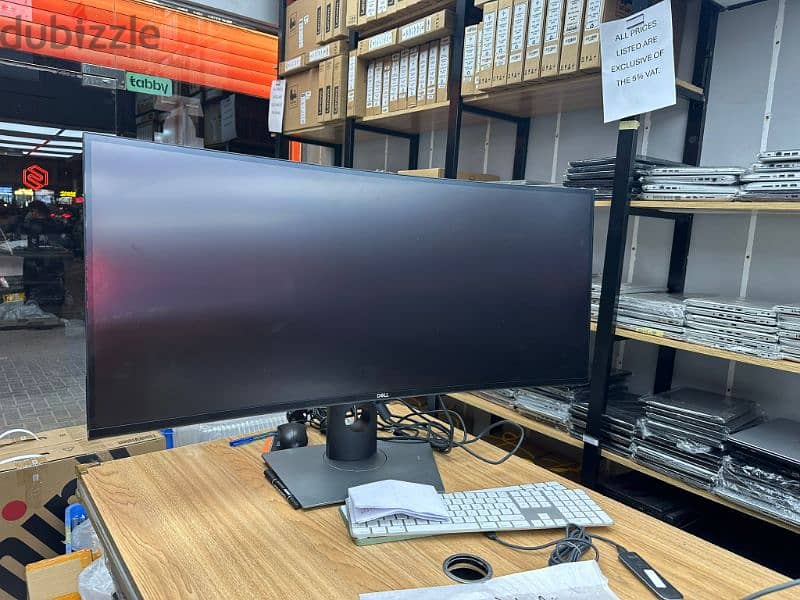 DELL LED CURVED  MONITOR 0