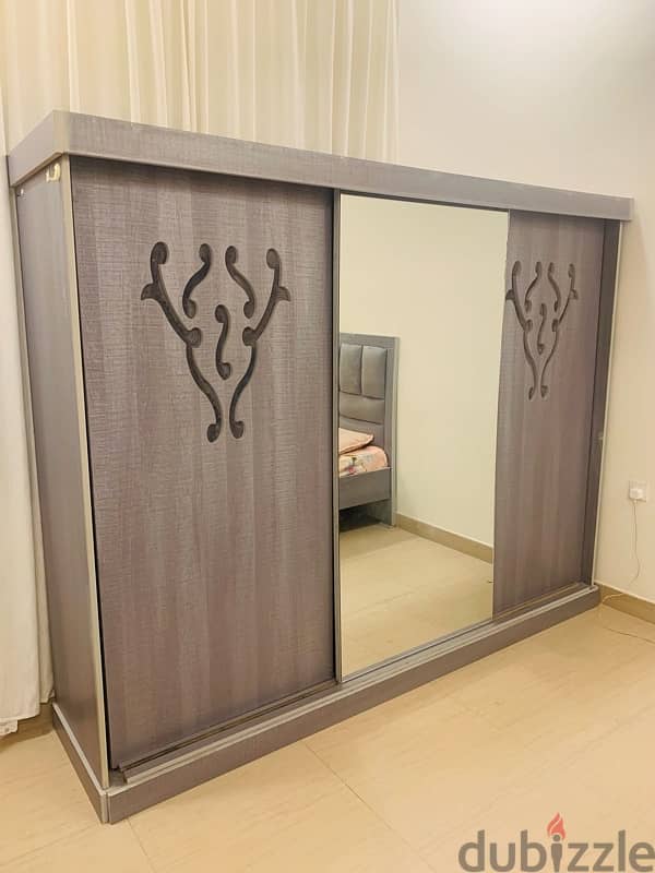 Modern Bed and Wardrobe Set in Excellent Condition 0