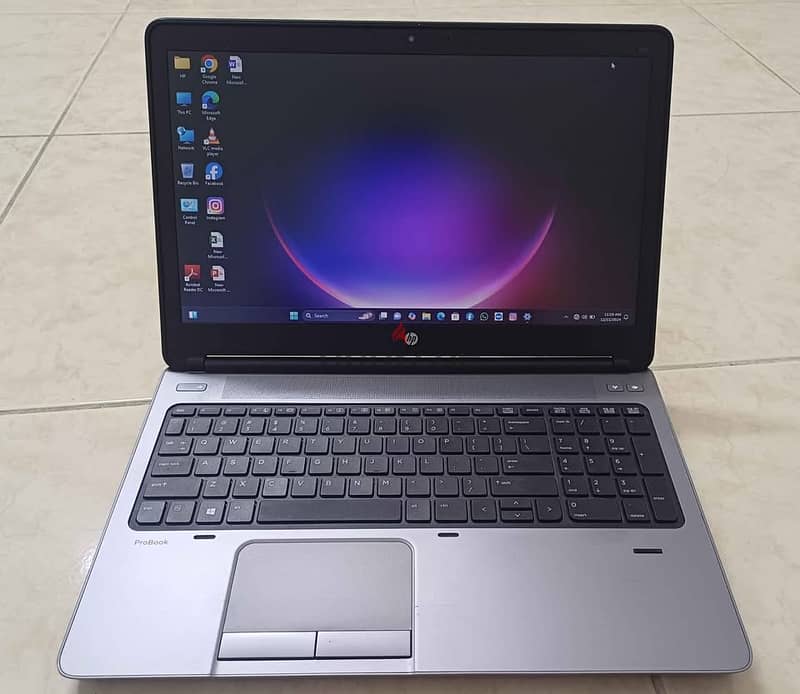 HP 15.6 Inches Big Laptop ! Ram 8GB ! SSD 128 6