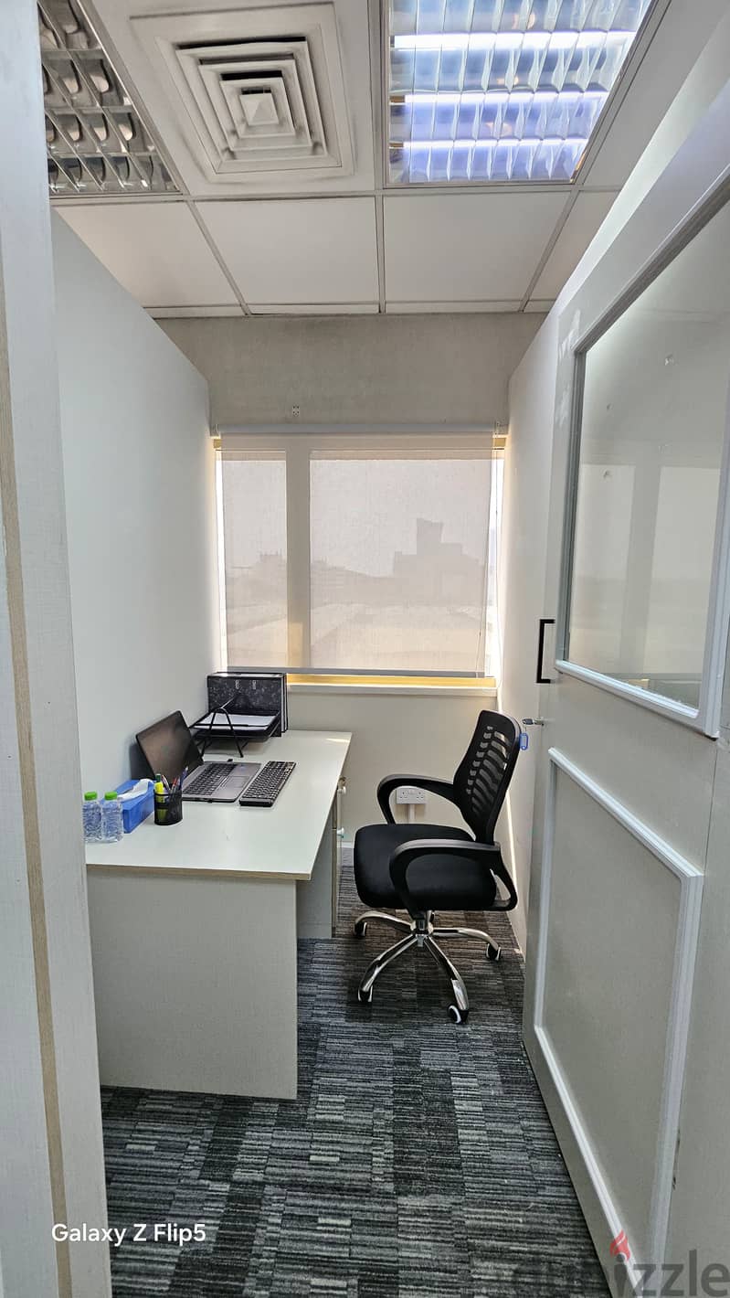 PREMIUM OFFICE SPACE WITH EWA,AFFORDABLE PRICE,CLOSED OFFICE 4