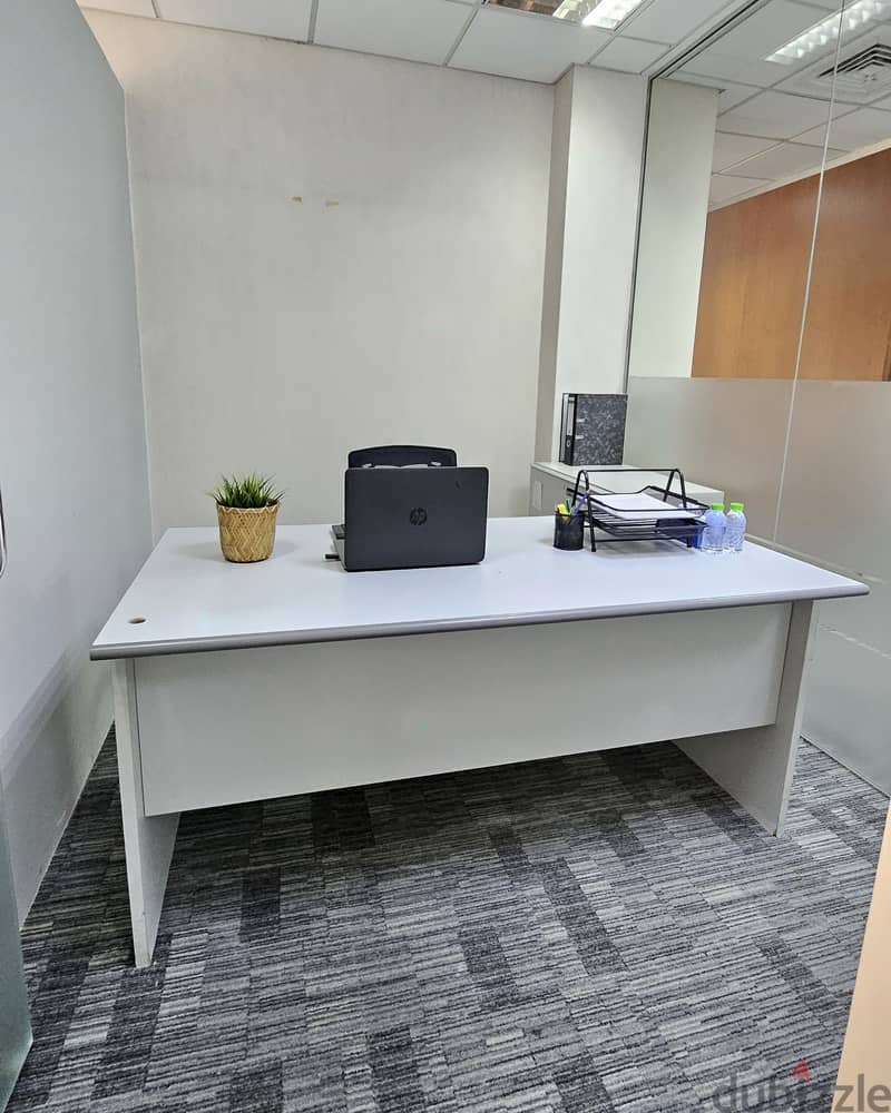 PREMIUM OFFICE SPACE WITH EWA,AFFORDABLE PRICE,CLOSED OFFICE 10