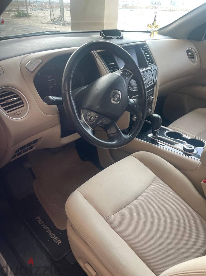 Nissan Pathfinder 2019 5