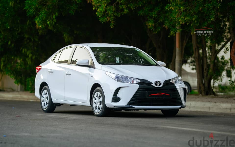 Toyota Yaris 2021 | EXCELLENT CONDITION | UNDER WARRANTY | WHITE 0