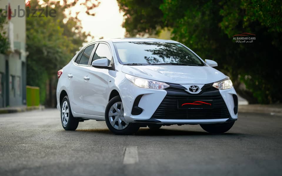 Toyota Yaris 2021 | EXCELLENT CONDITION | UNDER WARRANTY | WHITE 5