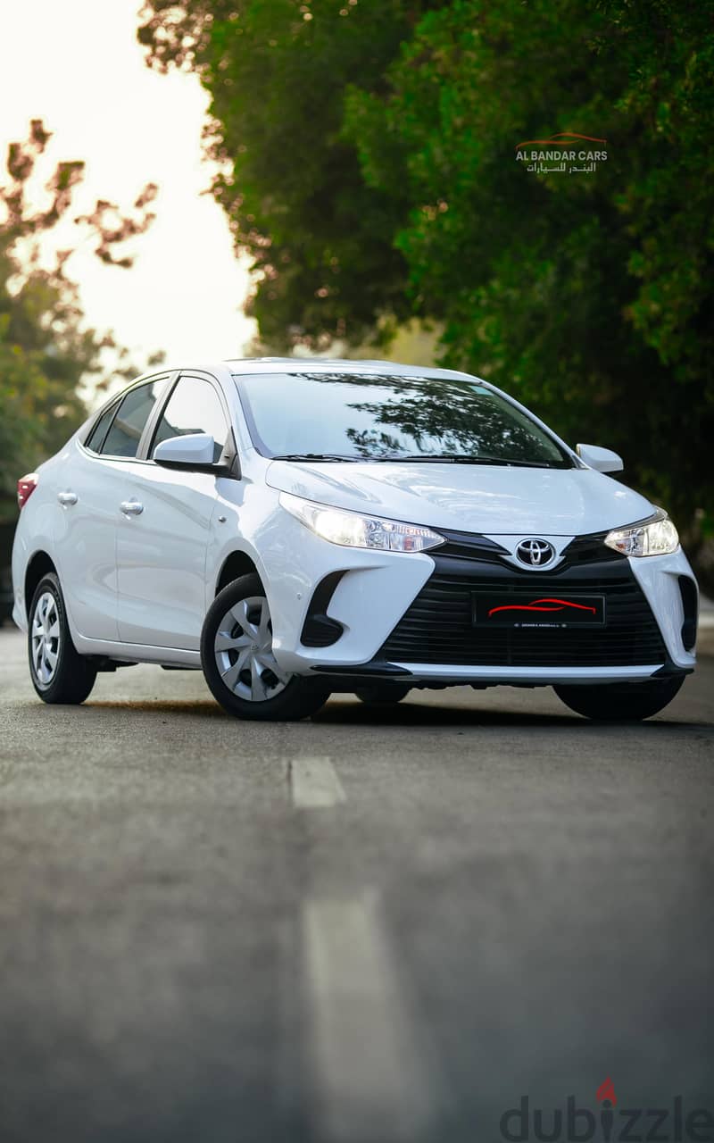 Toyota Yaris 2021 | EXCELLENT CONDITION | UNDER WARRANTY | WHITE 6