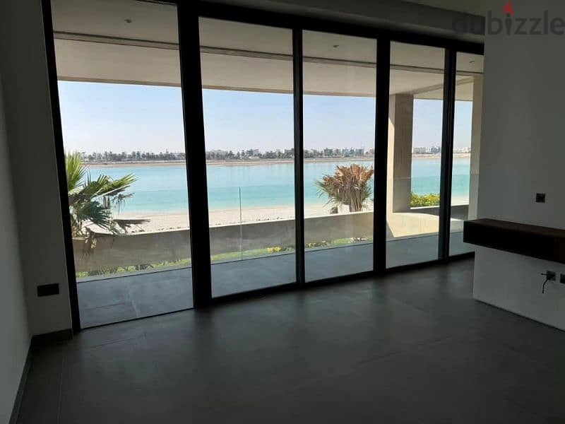 Amazing villa semi- furnished for Rent in Amwaj. 0