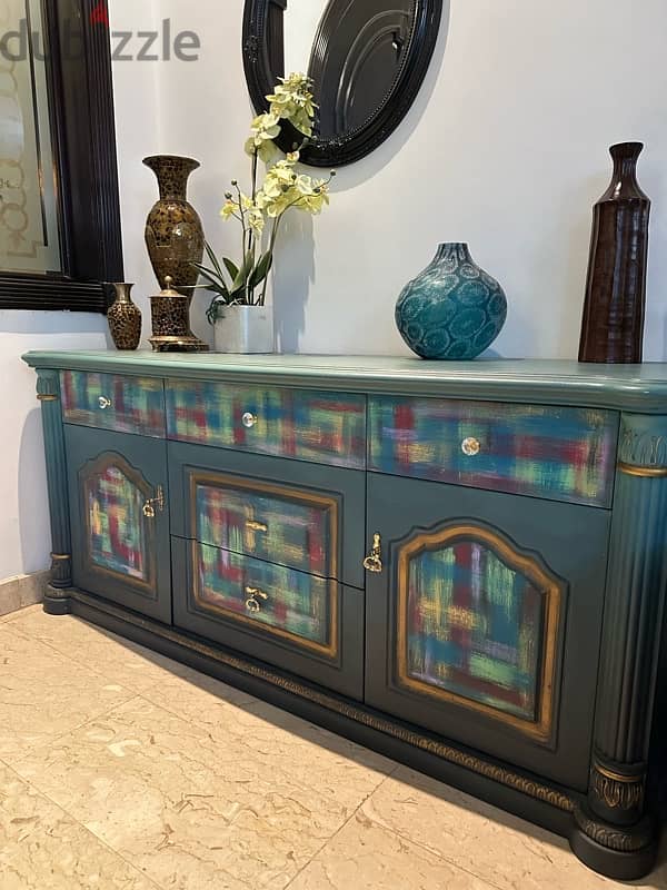 sideboard and tv table in excellent condition 3