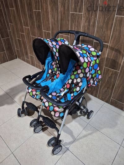 twin baby stroller in excellent condition 30 BD