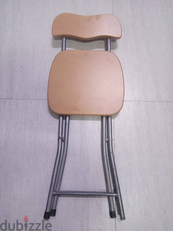 FOLDABLE CHAIR 0