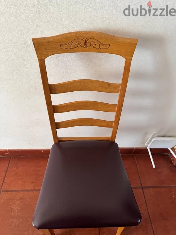 6 Dining chairs good condition 1