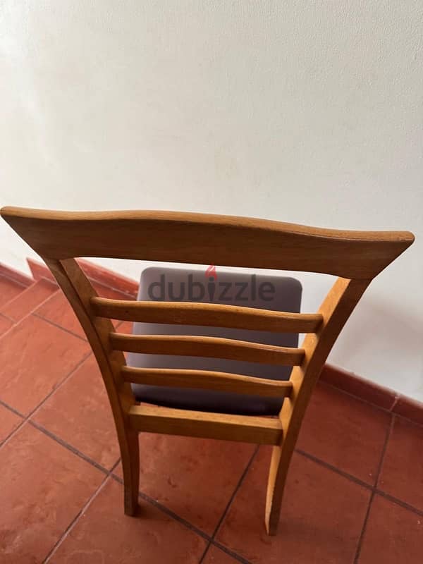 6 Dining chairs good condition 2